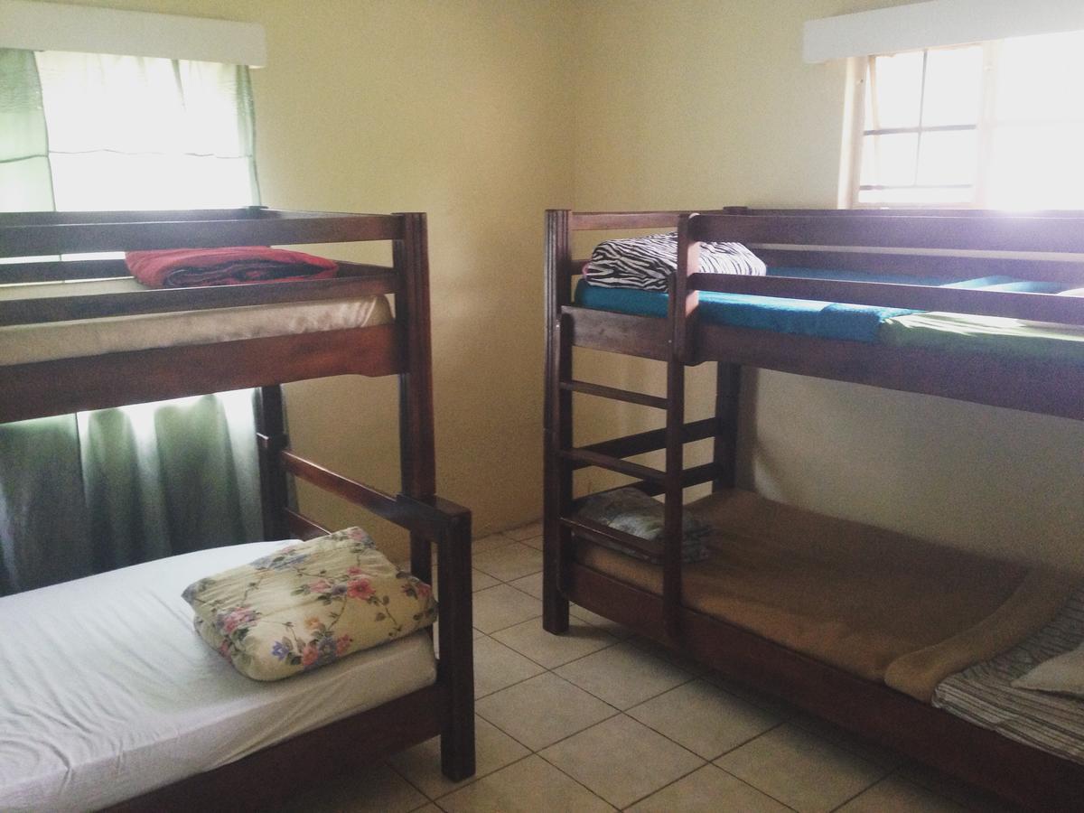 Kumunzi Backpackers Vandrehjem Lusaka Eksteriør billede